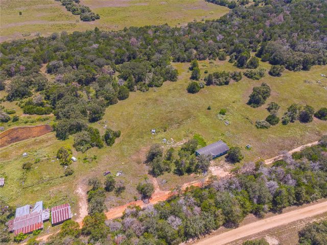 117 Charles Burnes LN, Rosanky, TX 78953
