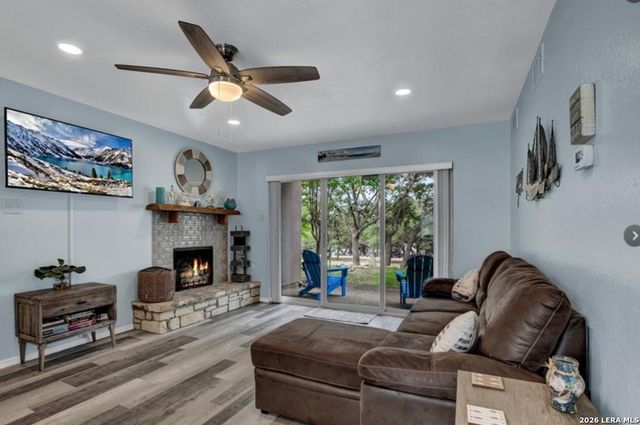 1185 Parkview Dr Apt D24, Canyon Lake, TX 78133