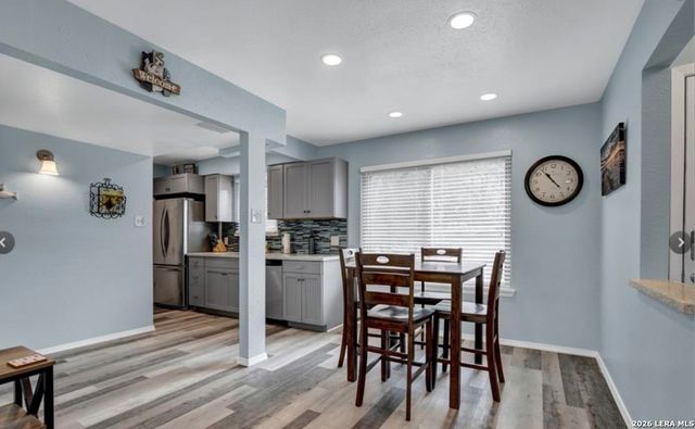 1185 Parkview Dr Apt D24, Canyon Lake, TX 78133
