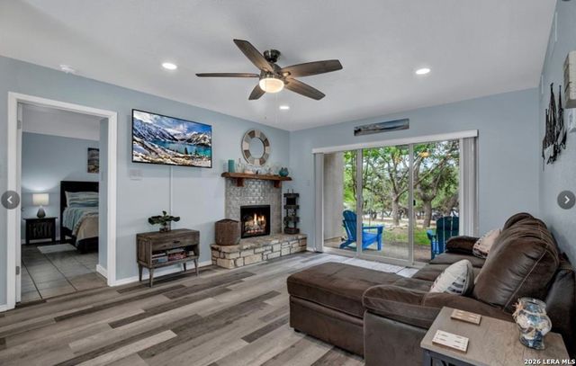 1185 Parkview Dr Apt D24, Canyon Lake, TX 78133