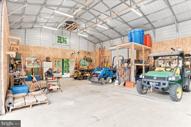 1309 REDLAND RD, Cross Junction, VA 22625