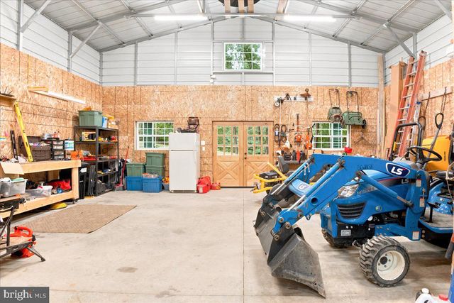 1309 REDLAND RD, Cross Junction, VA 22625