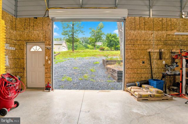 1309 REDLAND RD, Cross Junction, VA 22625