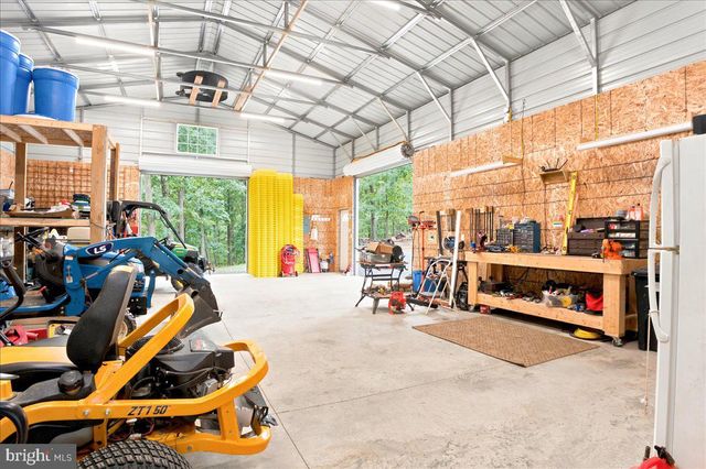 1309 REDLAND RD, Cross Junction, VA 22625