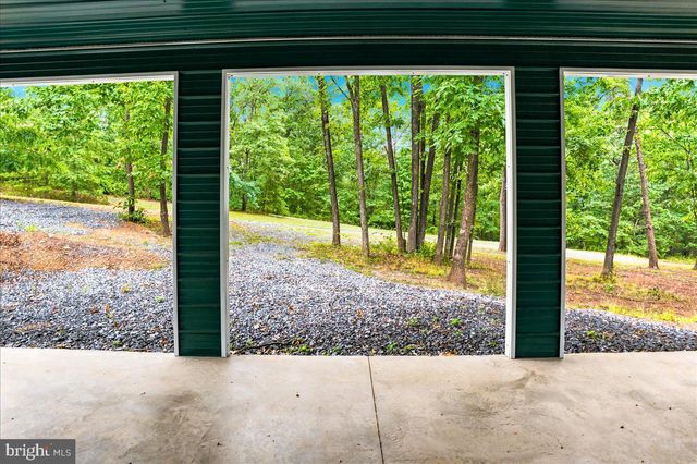 1309 REDLAND RD, Cross Junction, VA 22625