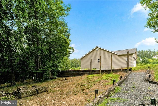 1309 REDLAND RD, Cross Junction, VA 22625