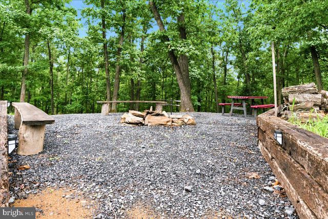 1309 REDLAND RD, Cross Junction, VA 22625