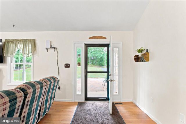 1309 REDLAND RD, Cross Junction, VA 22625
