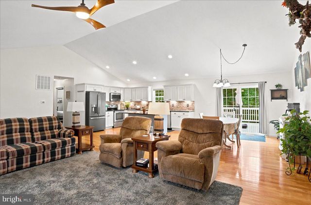 1309 REDLAND RD, Cross Junction, VA 22625