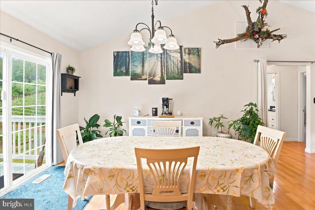 1309 REDLAND RD, Cross Junction, VA 22625