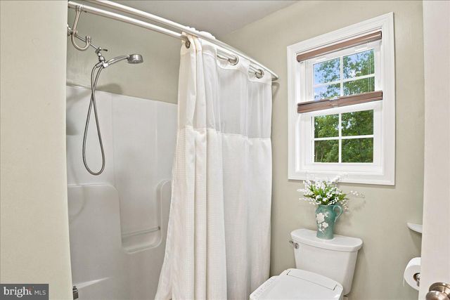 1309 REDLAND RD, Cross Junction, VA 22625