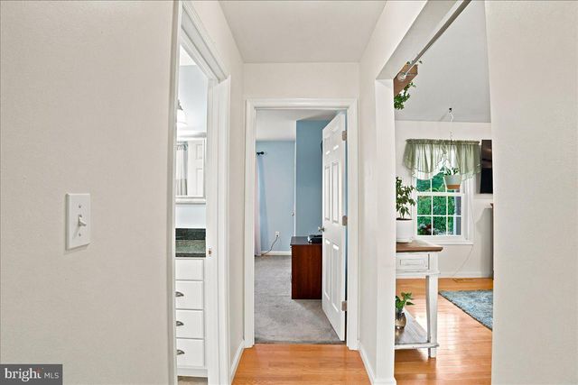 1309 REDLAND RD, Cross Junction, VA 22625