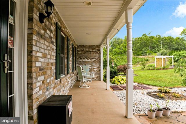 1309 REDLAND RD, Cross Junction, VA 22625
