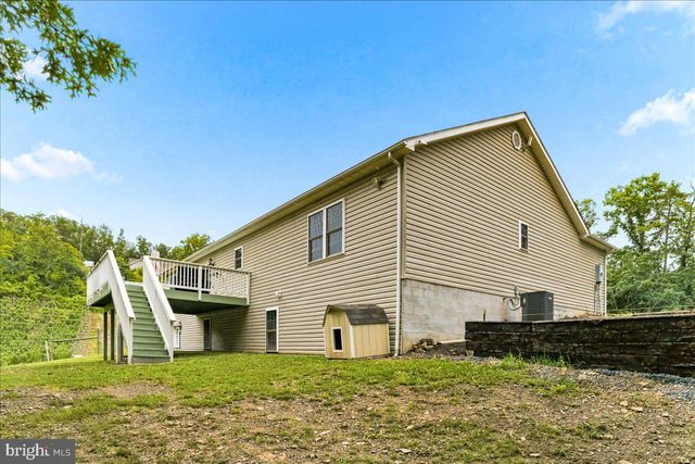 1309 REDLAND RD, Cross Junction, VA 22625
