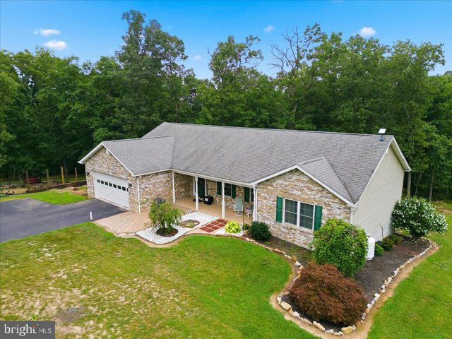 1309 REDLAND RD, Cross Junction, VA 22625
