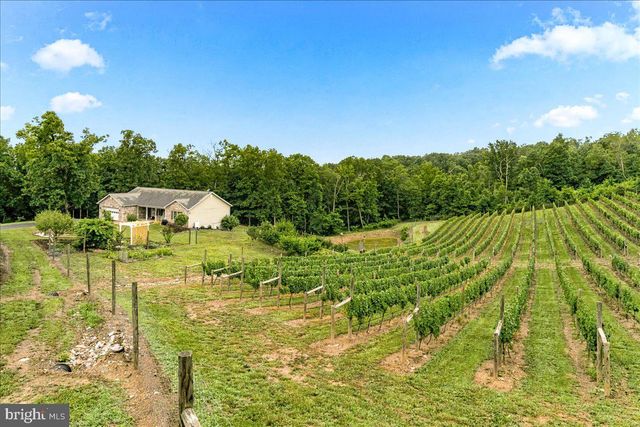 1309 REDLAND RD, Cross Junction, VA 22625