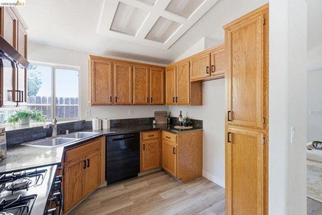 6979 Romanzo WAY, Elk Grove, CA 95758