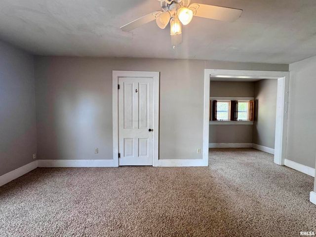 916 7TH Street, Fulton, IL 61252