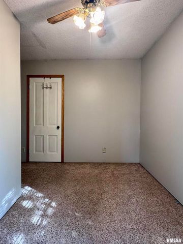 916 7TH Street, Fulton, IL 61252