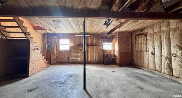 916 7TH Street, Fulton, IL 61252