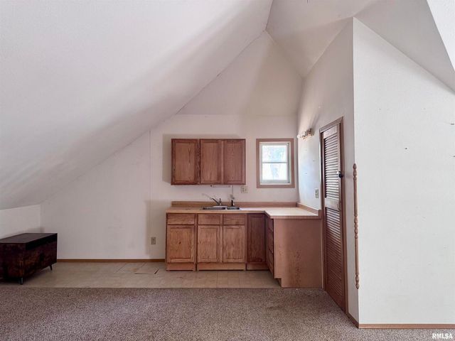 916 7TH Street, Fulton, IL 61252