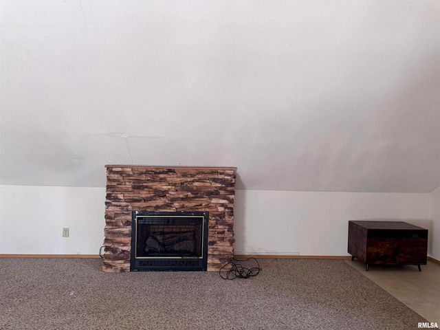 916 7TH Street, Fulton, IL 61252