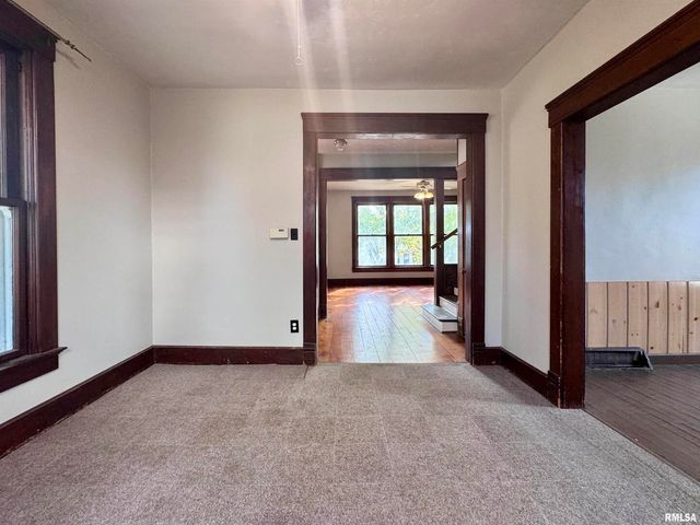 916 7TH Street, Fulton, IL 61252