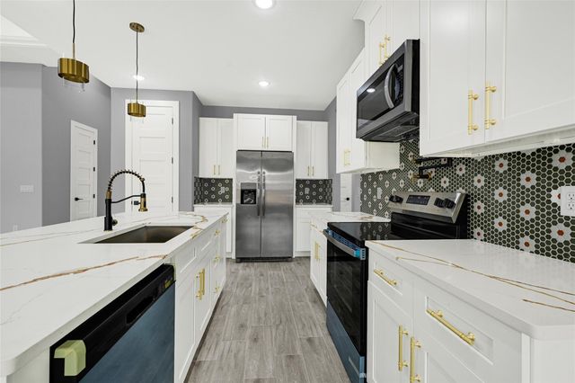 515 Fairfax Lane, Conroe, TX 77303