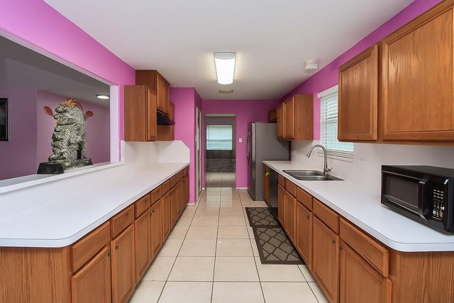 7926 Westington Lane, Houston, TX 77040