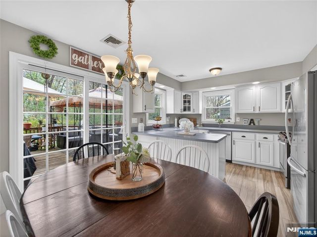 22 Wildwood Terrace, Ringwood, NJ 07456