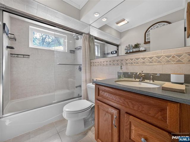 22 Wildwood Terrace, Ringwood, NJ 07456