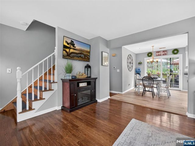 22 Wildwood Terrace, Ringwood, NJ 07456