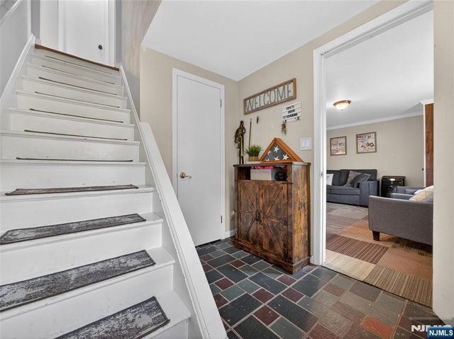 22 Wildwood Terrace, Ringwood, NJ 07456