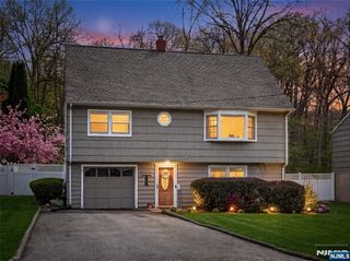 22 Wildwood Terrace, Ringwood, NJ 07456