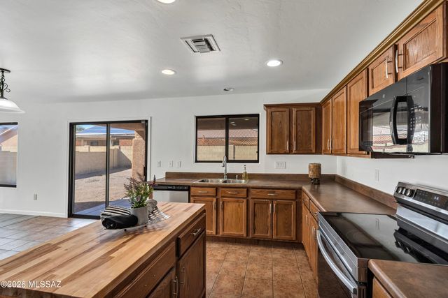 4830 S Vallecano Drive, Tucson, AZ 85746