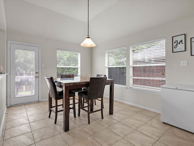 604 Abbott Avenue, Desoto, TX 75115
