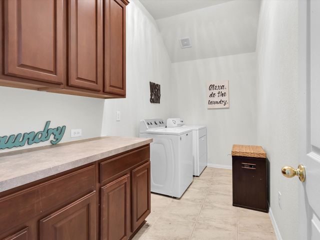 604 Abbott Avenue, Desoto, TX 75115