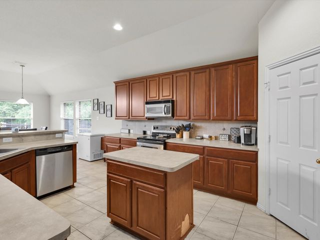 604 Abbott Avenue, Desoto, TX 75115