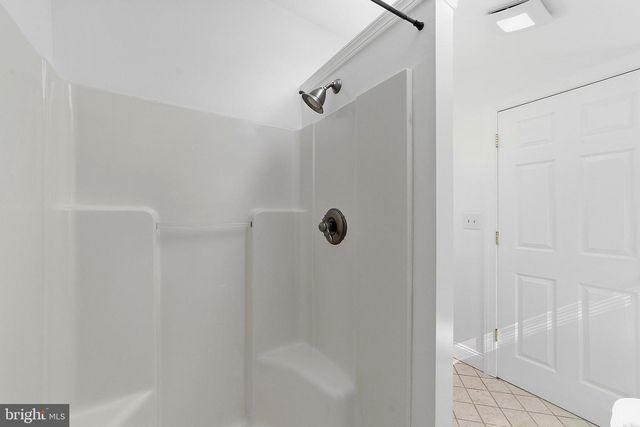 14 VAN DUYN DR, Ewing, NJ 08618
