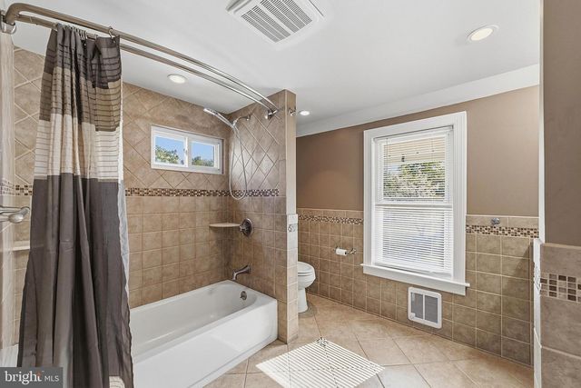 14 VAN DUYN DR, Ewing, NJ 08618