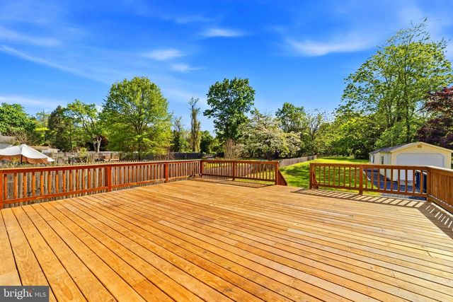 14 VAN DUYN DR, Ewing, NJ 08618