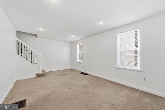 14 VAN DUYN DR, Ewing, NJ 08618