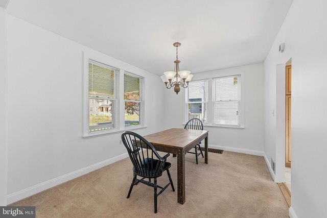 14 VAN DUYN DR, Ewing, NJ 08618