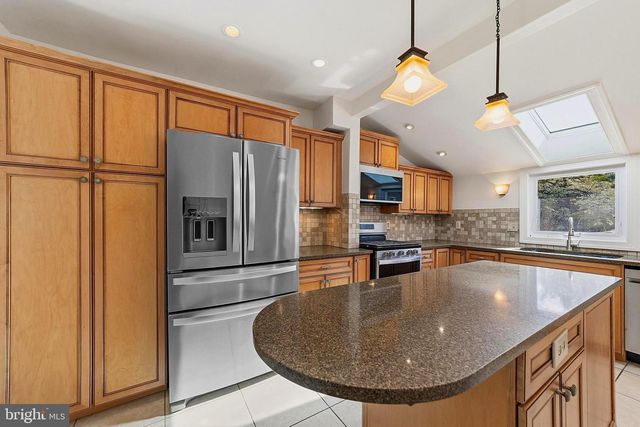 14 VAN DUYN DR, Ewing, NJ 08618