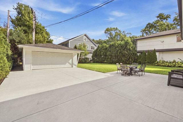 535 The Lane, Hinsdale, IL 60521