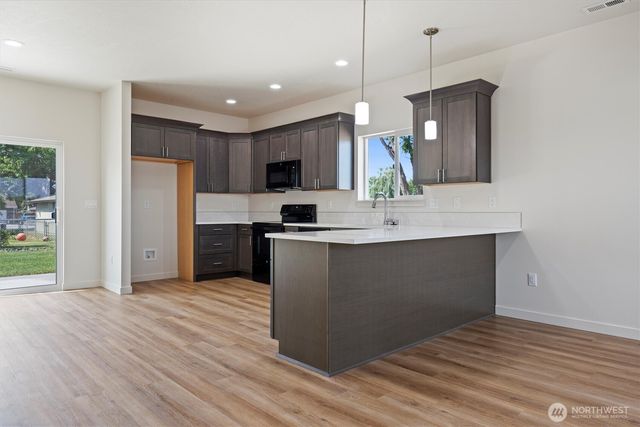 515 S Dorsing Street, Moses Lake, WA 98837
