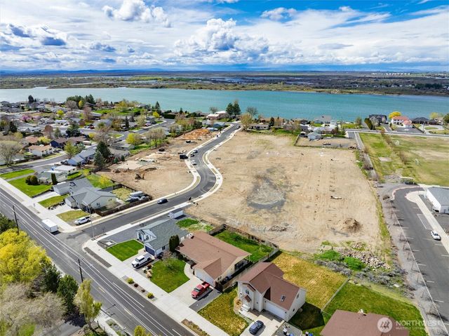 515 S Dorsing Street, Moses Lake, WA 98837