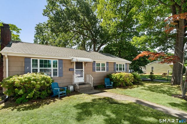 37 Roosevelt Avenue, West Haven, CT 06516