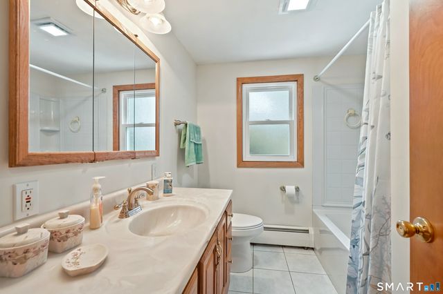 37 Roosevelt Avenue, West Haven, CT 06516