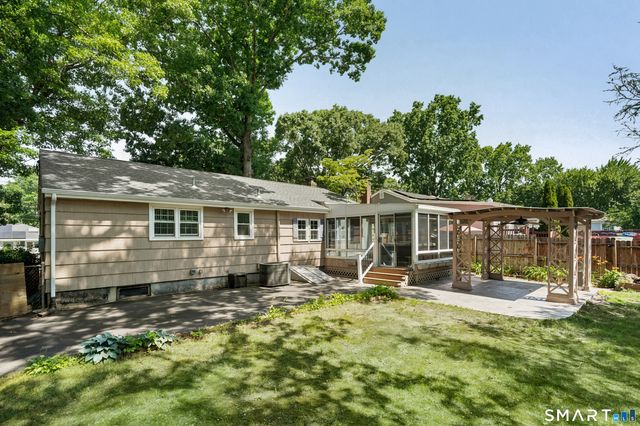 37 Roosevelt Avenue, West Haven, CT 06516